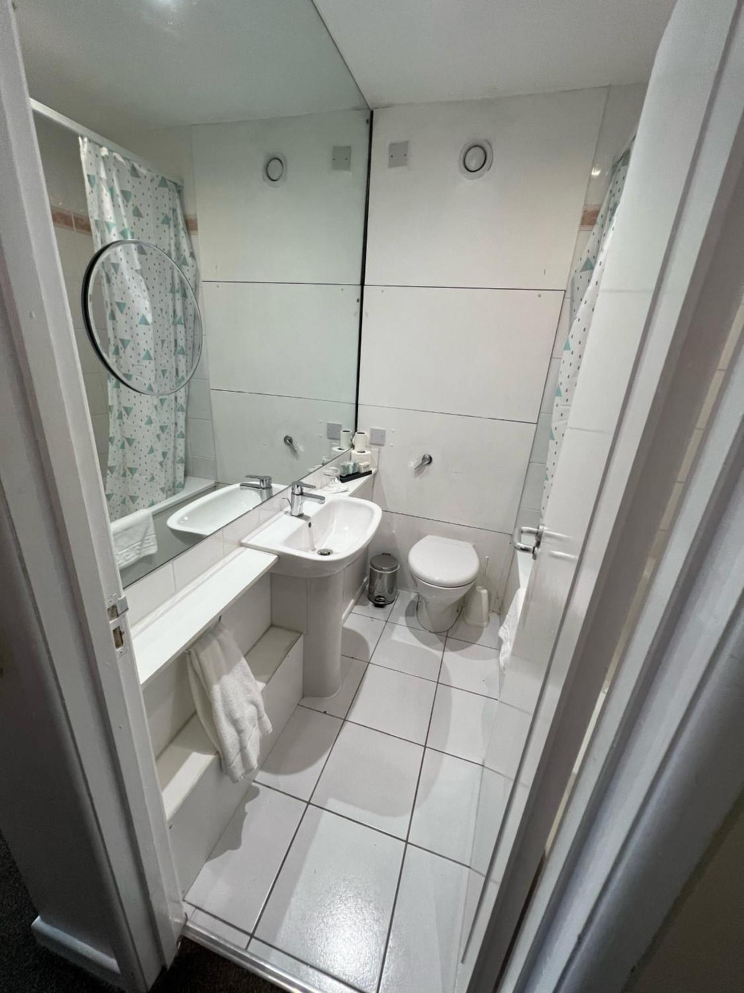 Hermitage Park Hotel Coalville Eksteriør bilde